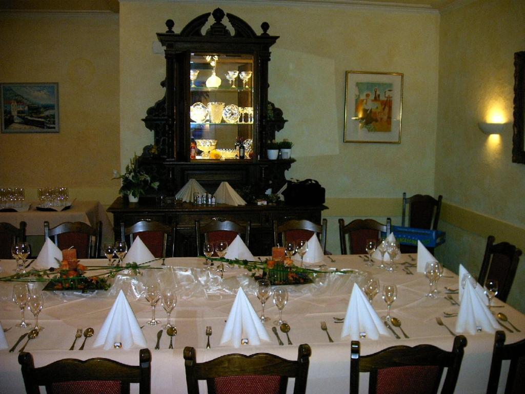 Gasthaus Hirsch Hotel บาเดน-บาเดน ภายนอก รูปภาพ